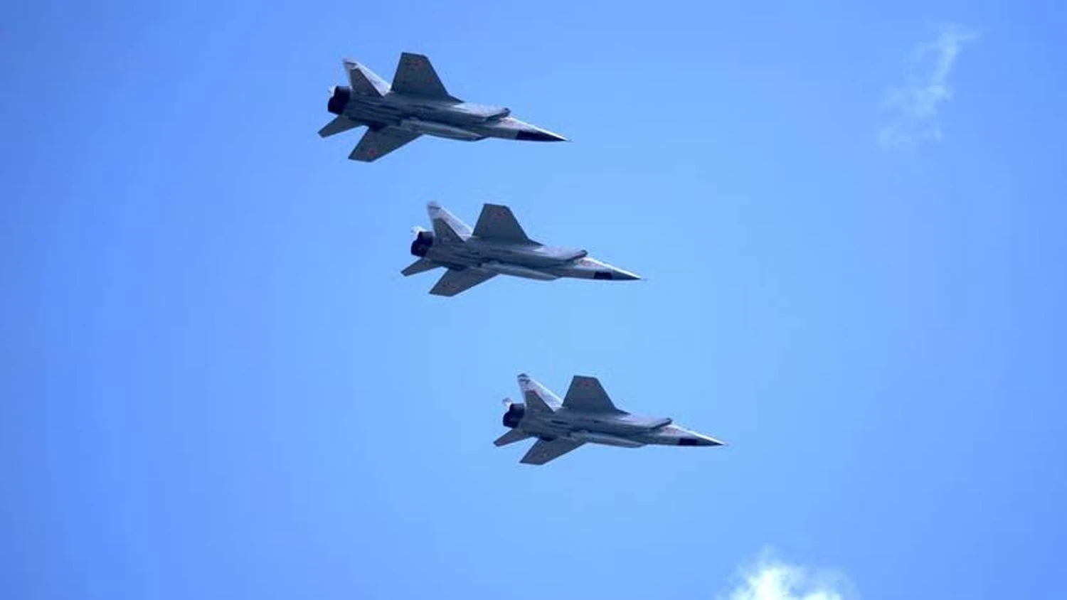 росія безкарно порушує небо Європи: збиття російського літака може виявити розкол в НАТО