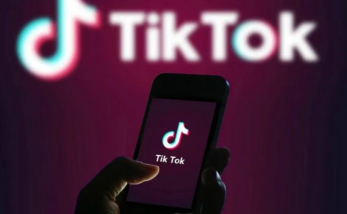 TikTok пропонує 13-річним дітям порнографію навіть з увімкненим “обмеженим режимом”: деталі розслідування