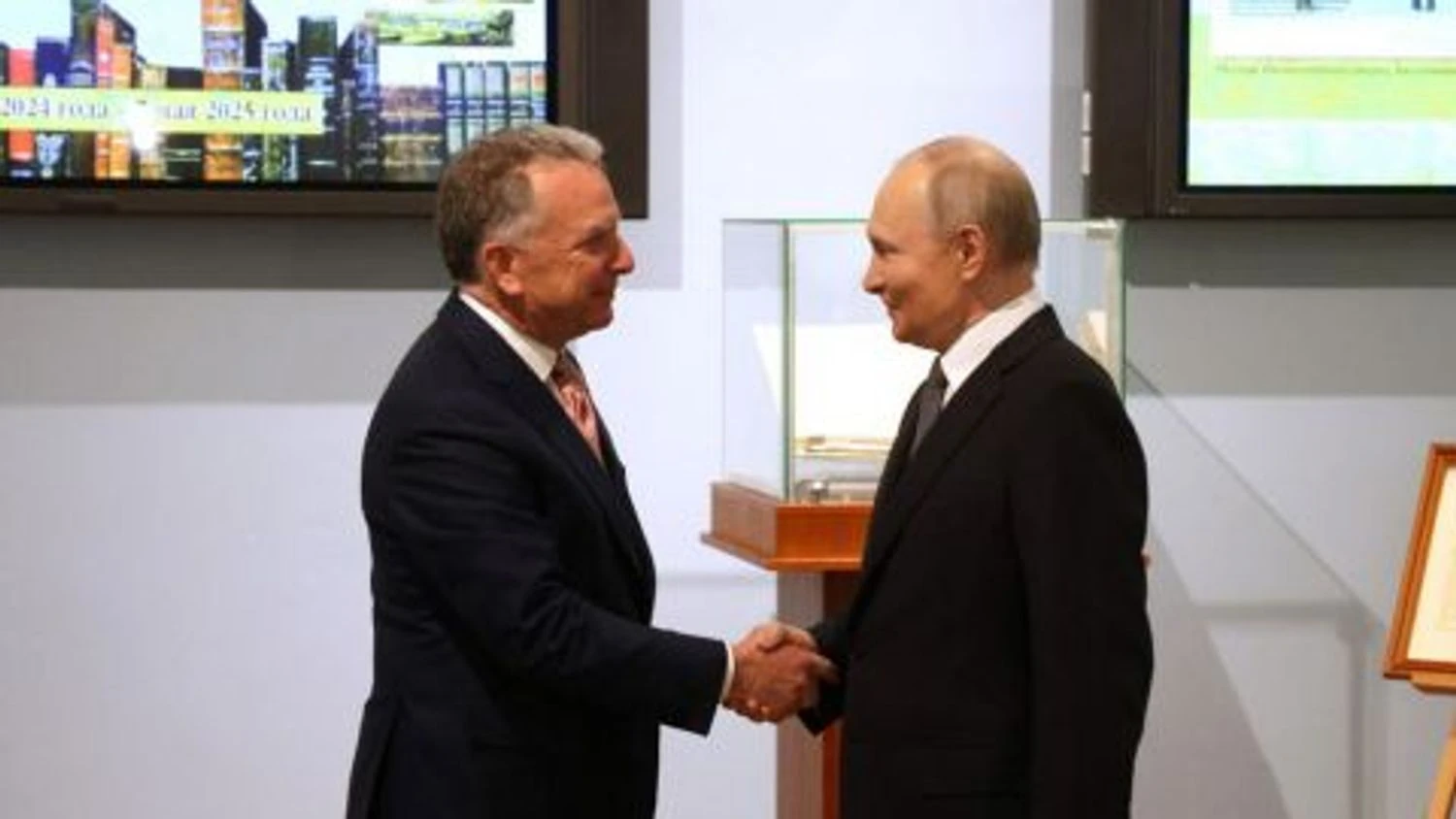 путін отримає оновлений мирний план від США у вівторок - Axios