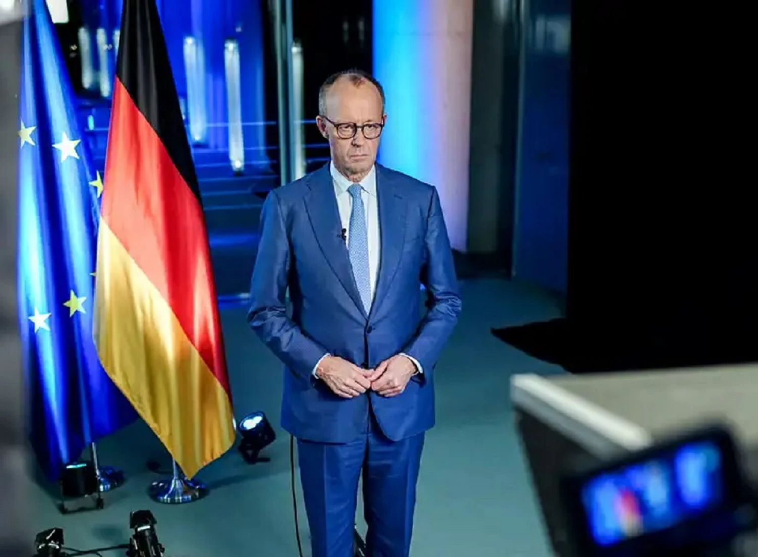 Мерц: четвертий рік поспіль українці відзначатимуть Новий рік без електрики, під градом ракет