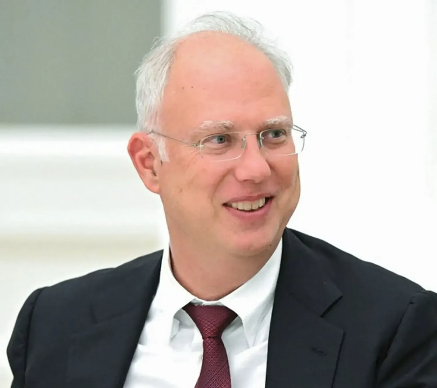 Посланця путіна дмитрієва помітили у Парижі за день після саміту союзників України - ЗМІ