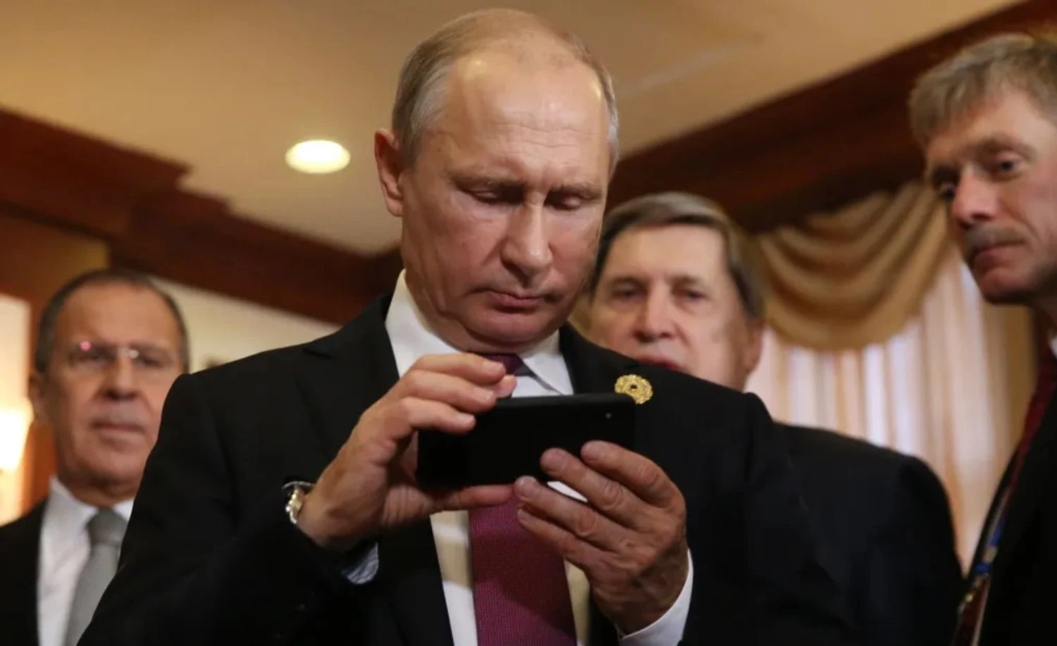 путін-технофоб гальмує розвиток ШІ в рф, країна втрачає ІТ-фахівців - The Times