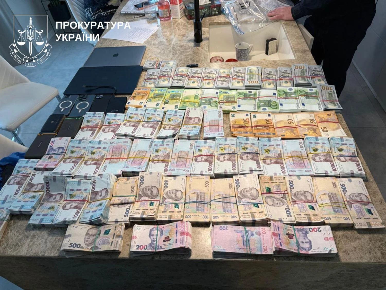 На відновленні Трипільської ТЕС організували схему розкрадання понад 50 млн грн, шість людей отримали підозру – Генпрокурор