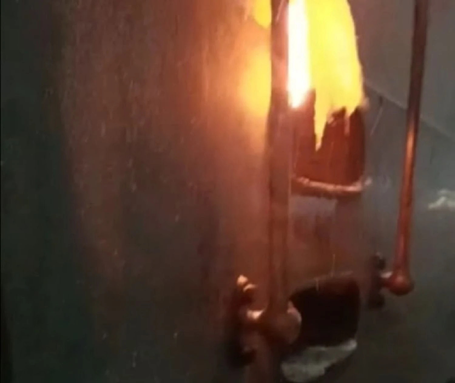 Партизани “АТЕШ” спалили магістральний електровоз у російському брянську