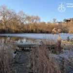 Після загибелі двох дітей на водоймі у Харкові прокуратура та профільні служби провели перевірки