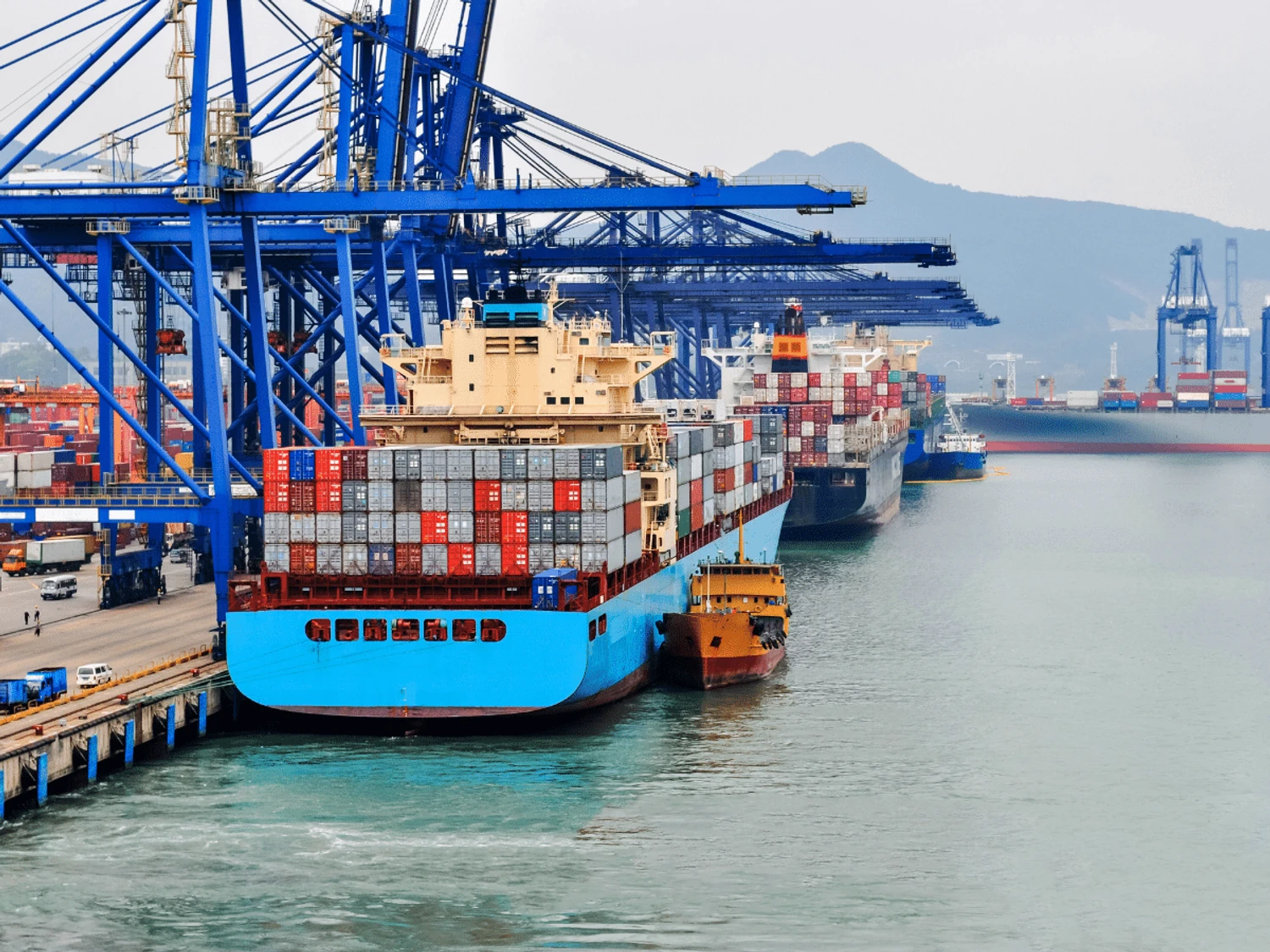 Саудівська Аравія переспрямовує експорт нафти через загрозу в Ормузькій протоці – Bloomberg