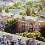 Держава допоможе Києву підготувати житловий фонд до наступної зими - Свириденко