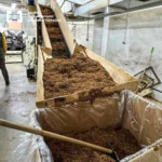 У Чернівцях викрили масштабну підпільну фабрику сигарет з доходом у мільярд на місяць