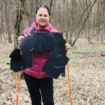 Посолка ЄС знайшла уламок російського "шахеда" під час прогулянки київським лісом