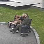 У Луцьку дівчина влаштувала стрілянину, одна з куль влучила у тролейбус