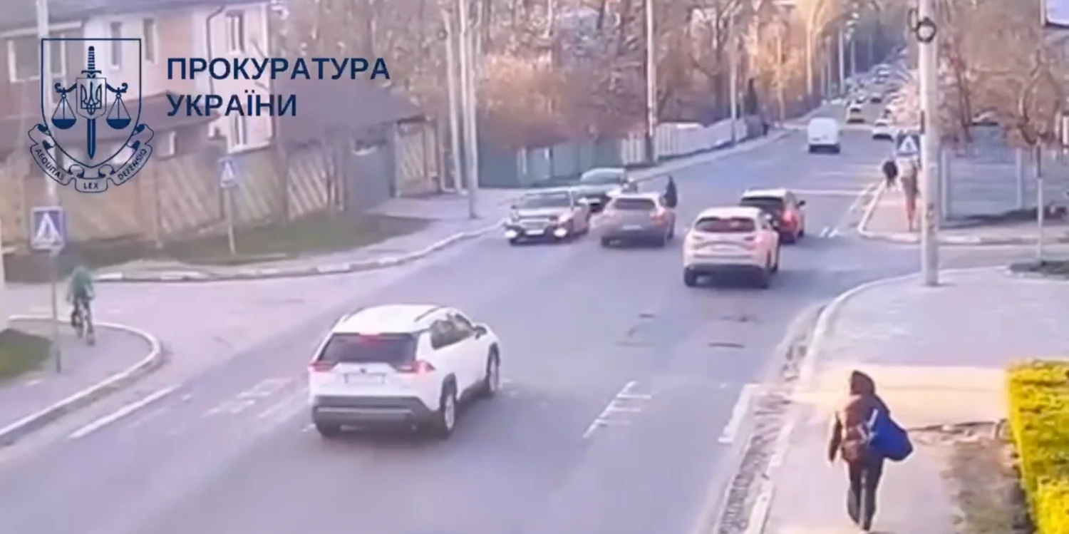 Під Києвом водій збив 13-річну дівчину, вона у тяжкому стані - прокуратура