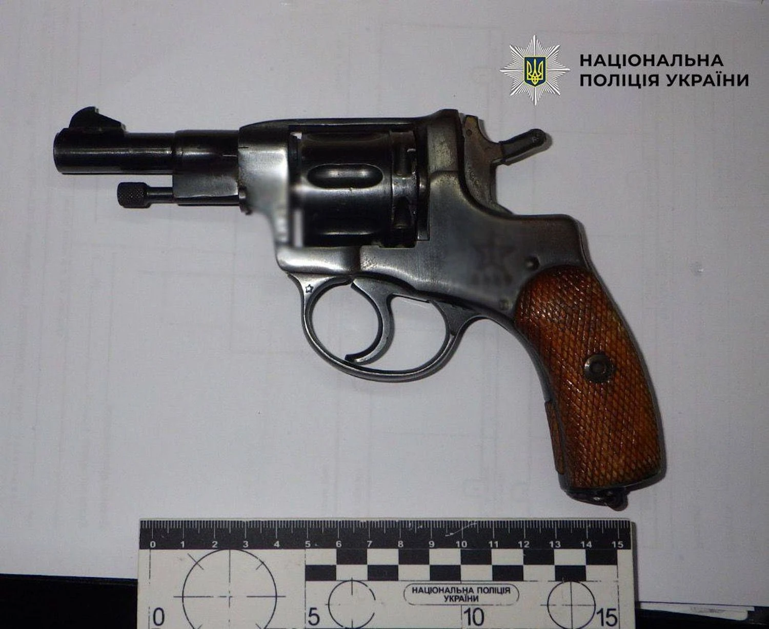 У Києві чоловік влаштував стрілянину через конфлікт на дорозі