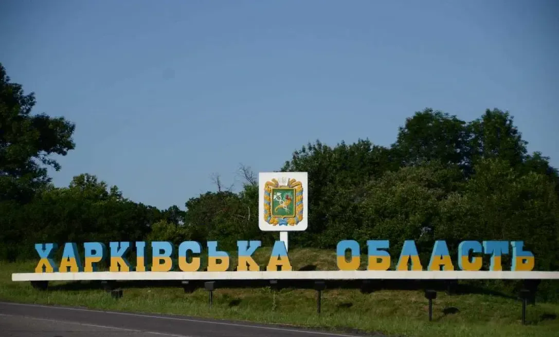 Дрон рф атакував вантажівку на Харківщині, є загиблий та поранені