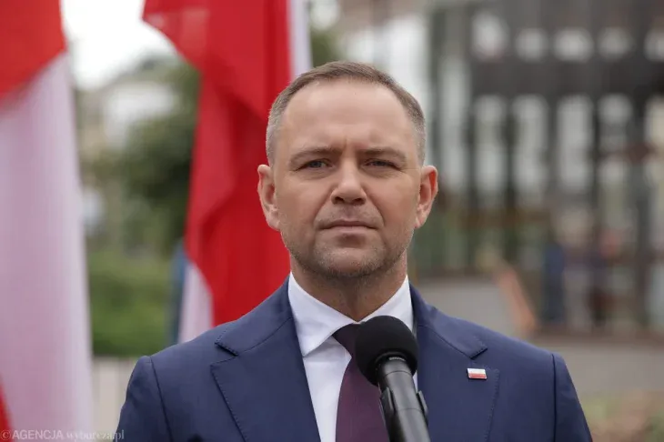 У Польщі розслідують фейковий виклик екстрених служб до будинку родини президента Навроцького