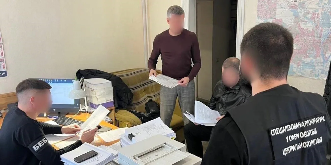 Розкрадання 5 млн гривень на супутникових телефонах для ЗСУ на Полтавщині - справу передали до суду