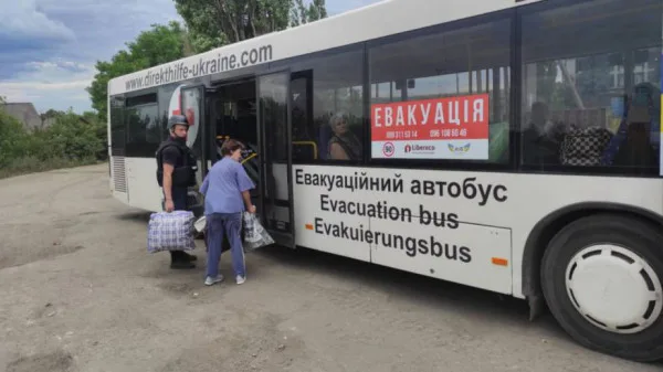 На Дніпропетровщині почали примусову евакуацію ще з 23 населених пунктів