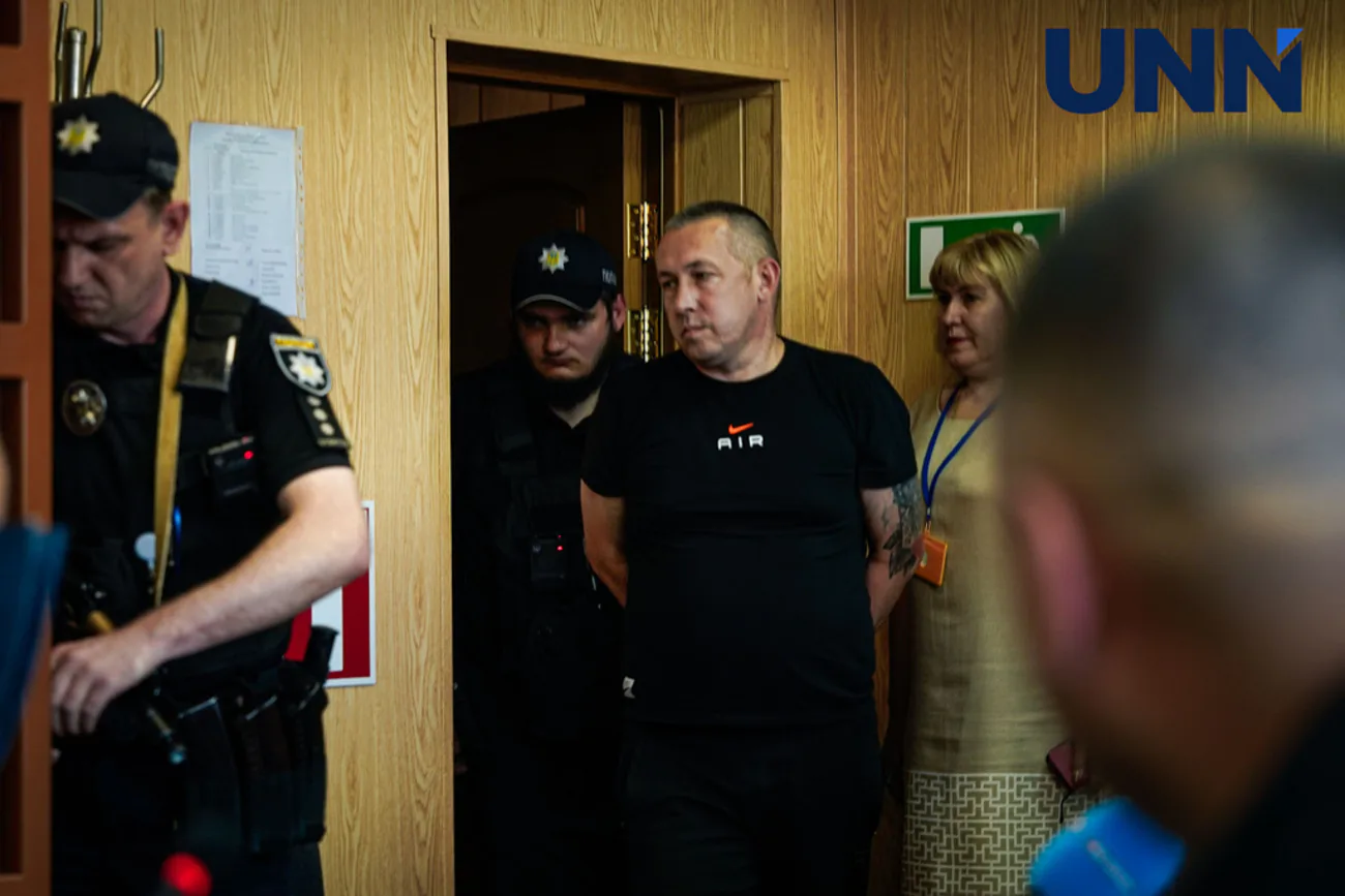 Суд над екскомбригом Лучановим - фігурант не визнає себе винним у вбивстві цивільних