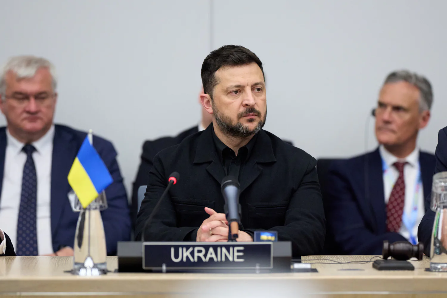 Зеленський анонсував спеціальну Ставку за участі командирів корпусів та основних виробників зброї і засобів