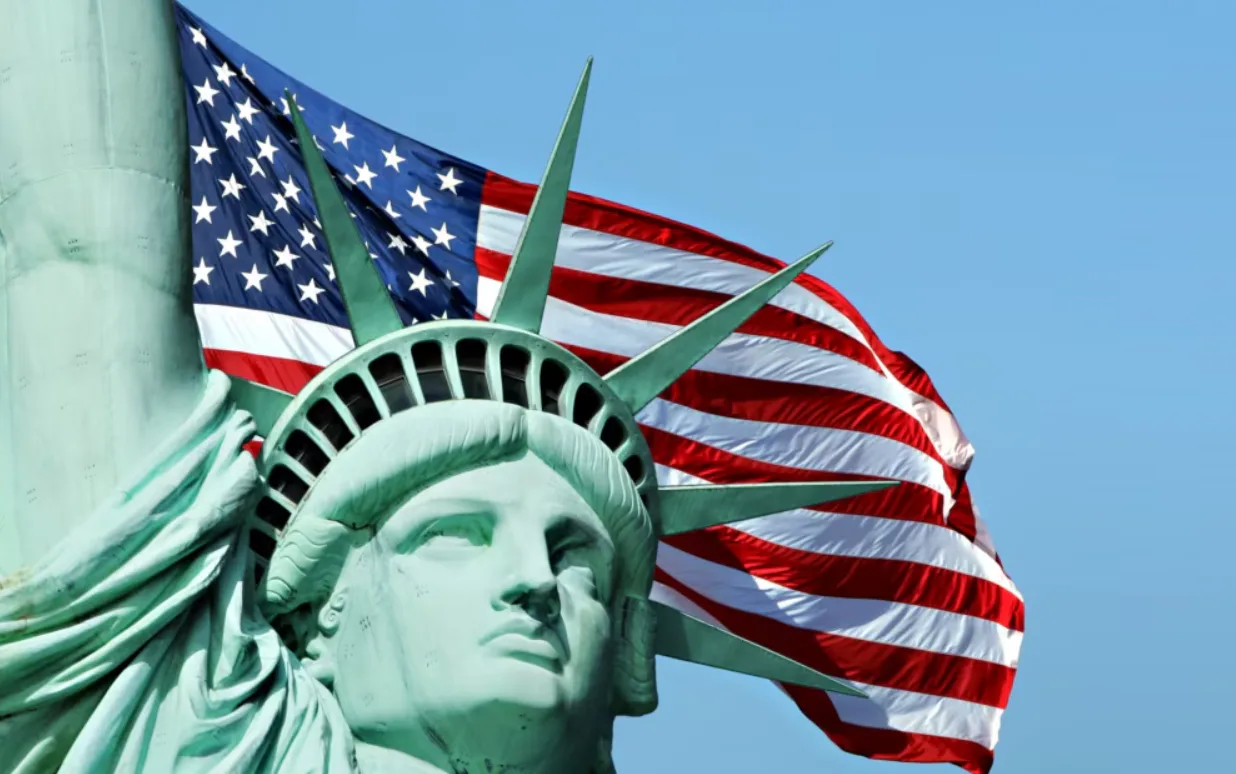 США запроваджують постійну програму візових застав до 20 тисяч доларів для громадян 50 країн