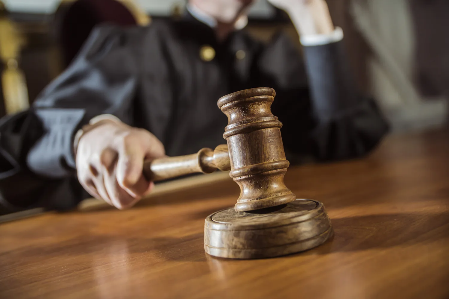 Суд відправив під варту двох військових полку