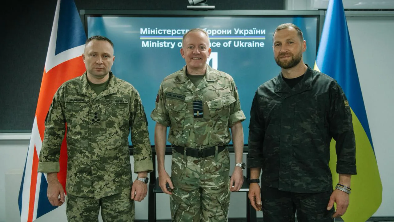 Україна та Британія обговорили посилення ППО, антибалістичні проєкти й ракети для Gripen